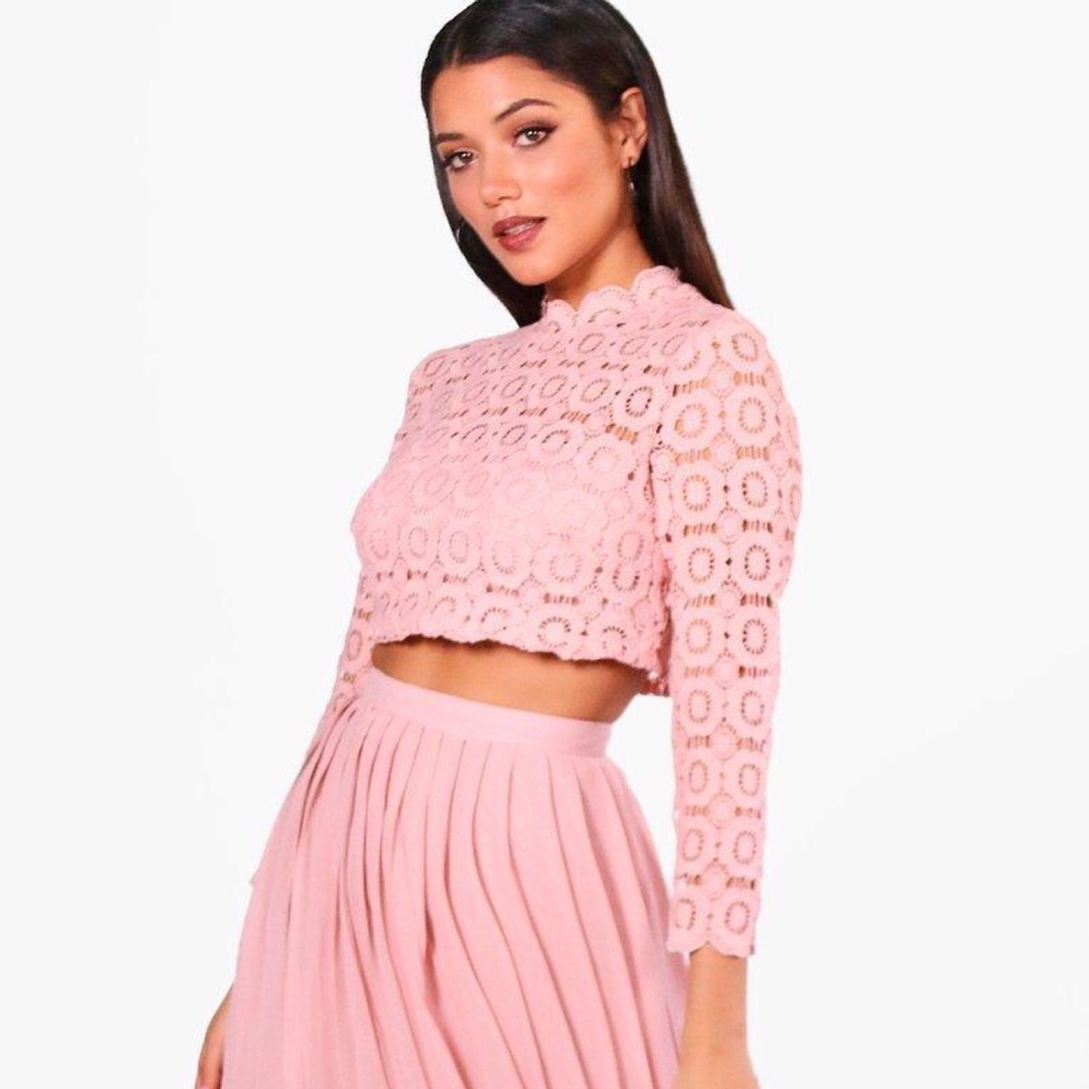 NEW Boohoo Lace Top